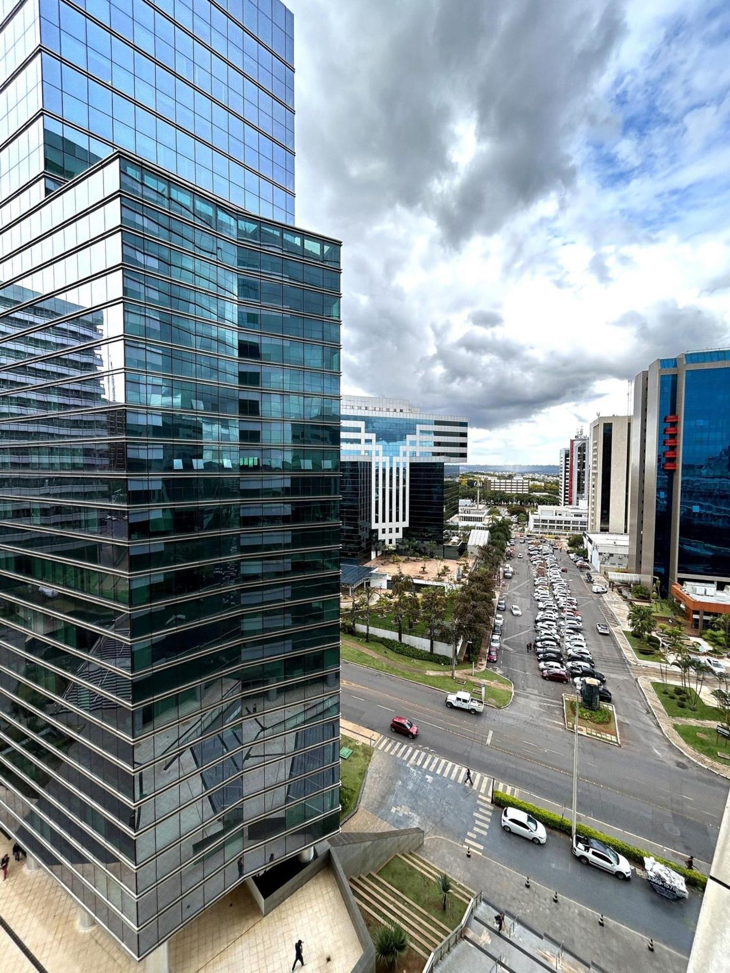 V822 Apart Aconchegante Em Frente Ao Shopping Brasilia Exterior photo