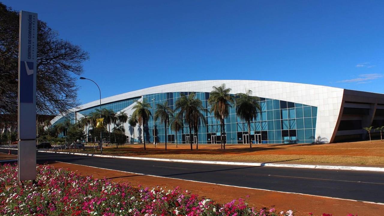 V822 Apart Aconchegante Em Frente Ao Shopping Brasilia Exterior photo